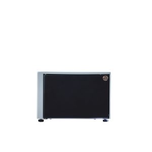 Milk cooler Metos Cafina MCU35 underneath the XT8 coffee mac